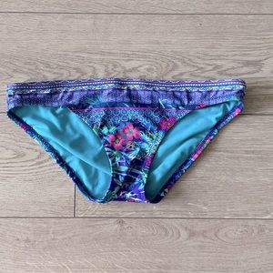 Blush Bikini bottom size small